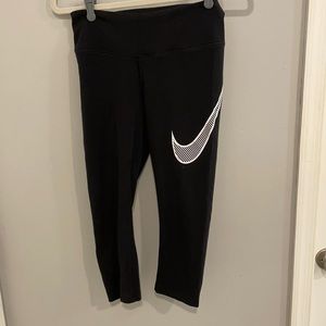 Nike Dri-Fit Crop Legging